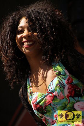 Hollie Cook (UK) 27. Summer Jam Festival - Fuehlinger See, Koeln - Green Stage - 07. Juli 2012 (1).JPG